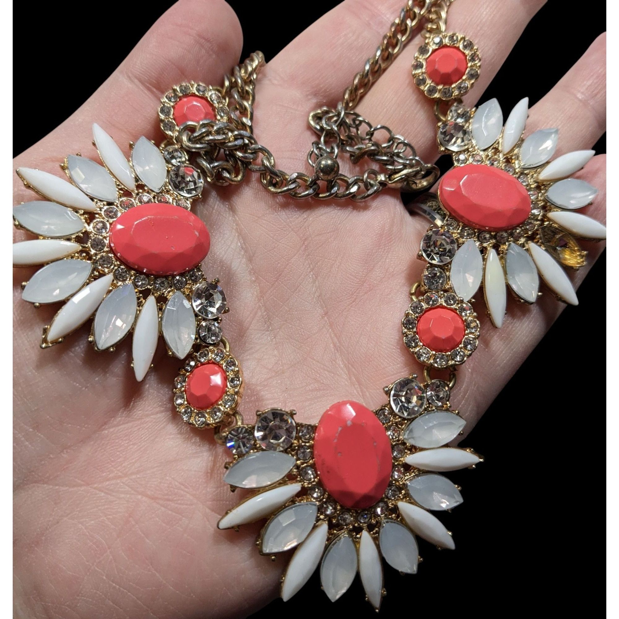 Other Y2K Floral Statement Necklace With Coral & White Gemstones Size ONE SIZE - 3 Thumbnail
