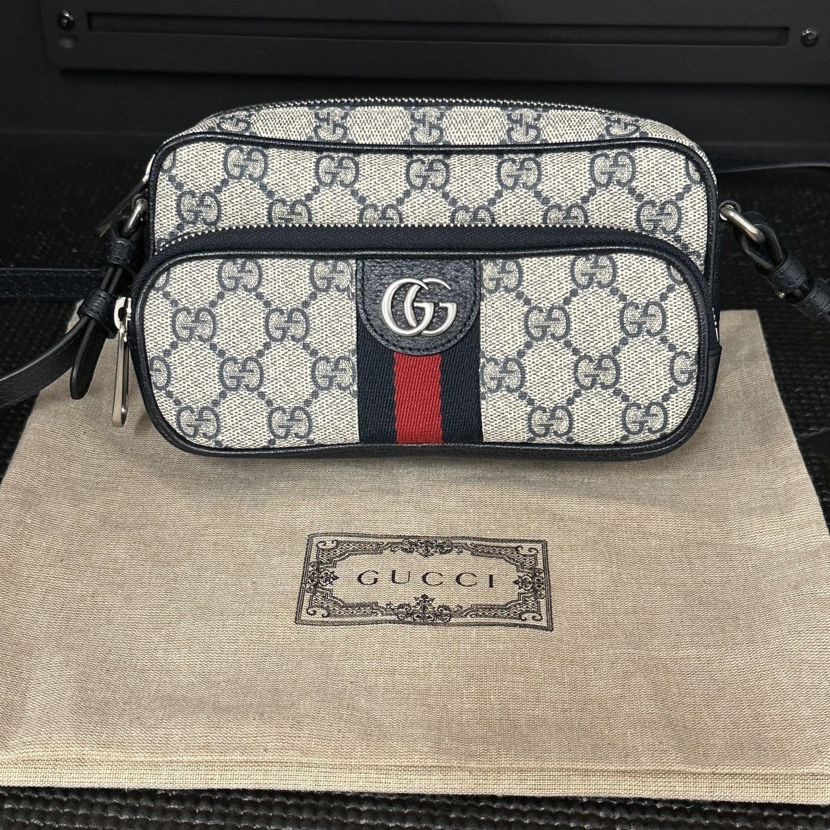 Gucci Gucci Ophidia GG Mini Shoulder Bag Size ONE SIZE - 1 Thumbnail