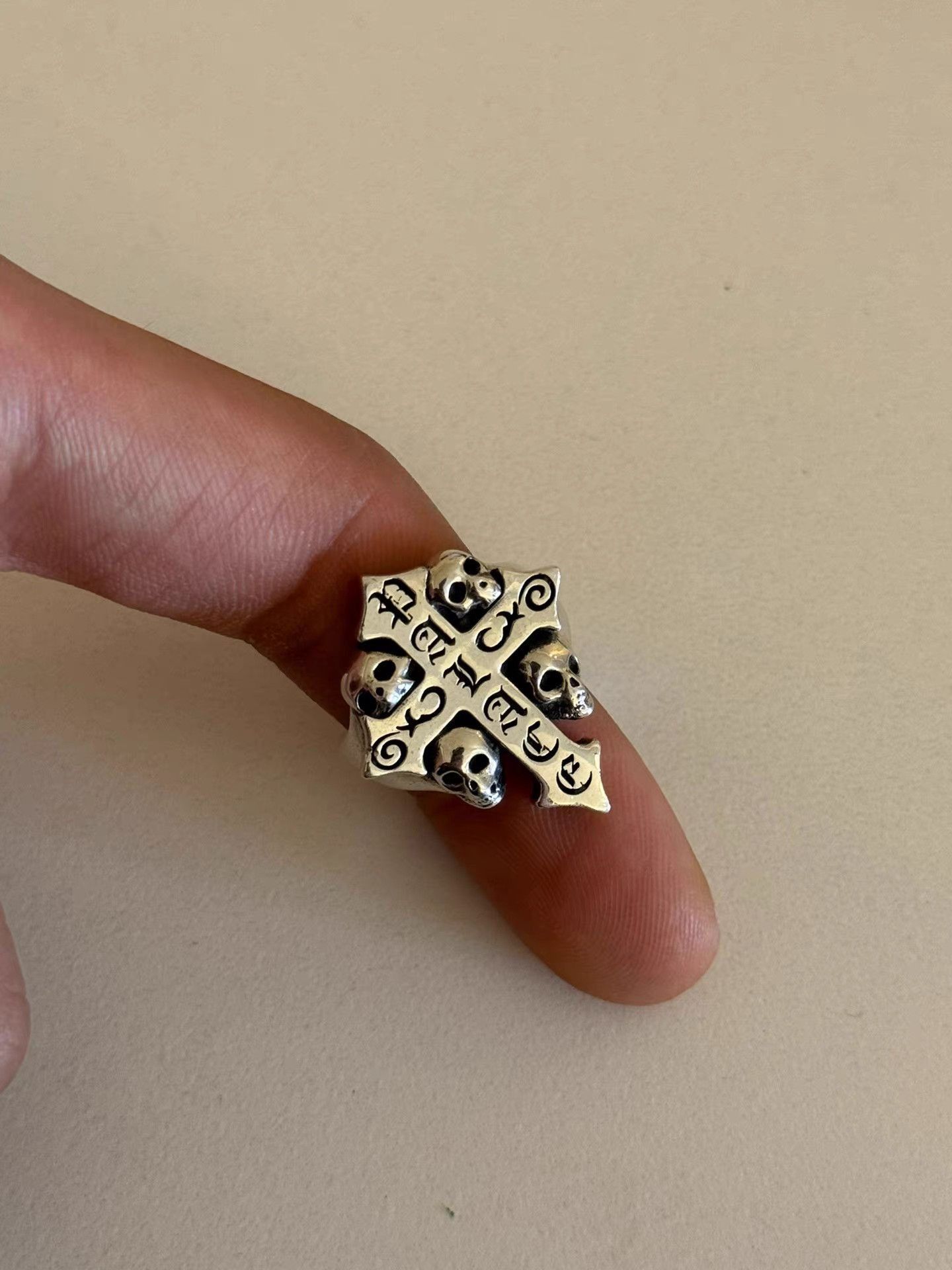 SUPREME×BOUNTY HUNTERスカルリング シルバー ☆23AW WEEK6☆Supreme Bounty Hunter Silver Ring (Supreme