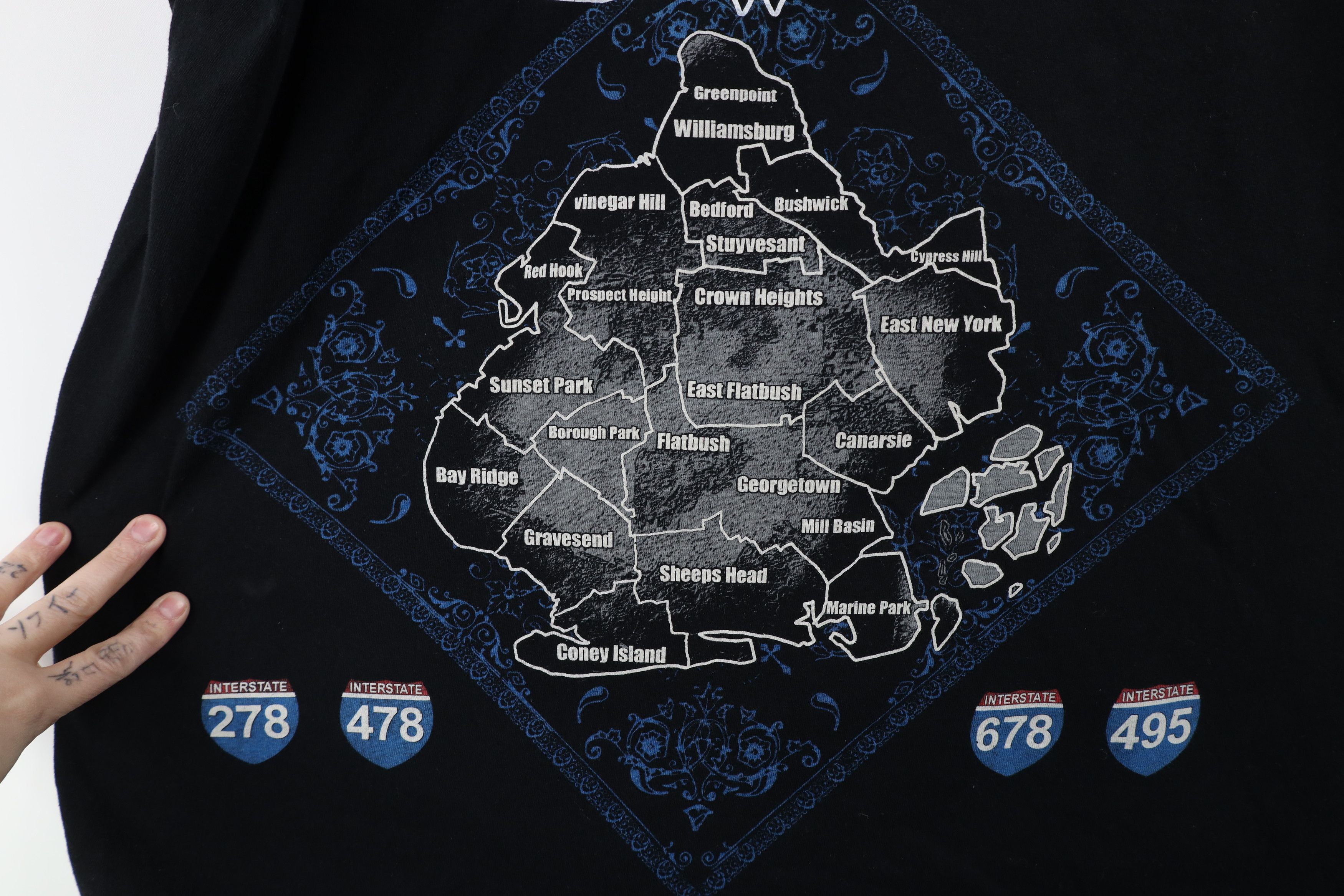 Vintage Vintage Y2K Streetwear Spell Brooklyn Tribal T-Shirt Black Size US XXL / EU 58 / 5 - 5 Thumbnail