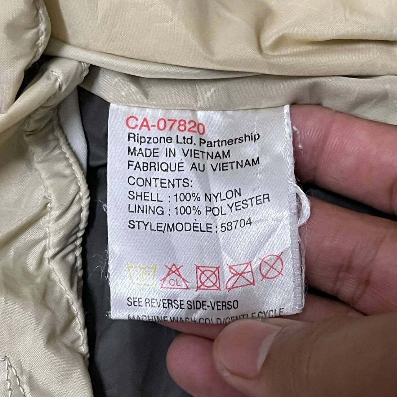 Japanese Brand Vintage Ripzone Technology Trilogy Camo Hooded Jacket Size US L / EU 52-54 / 3 - 19 Thumbnail