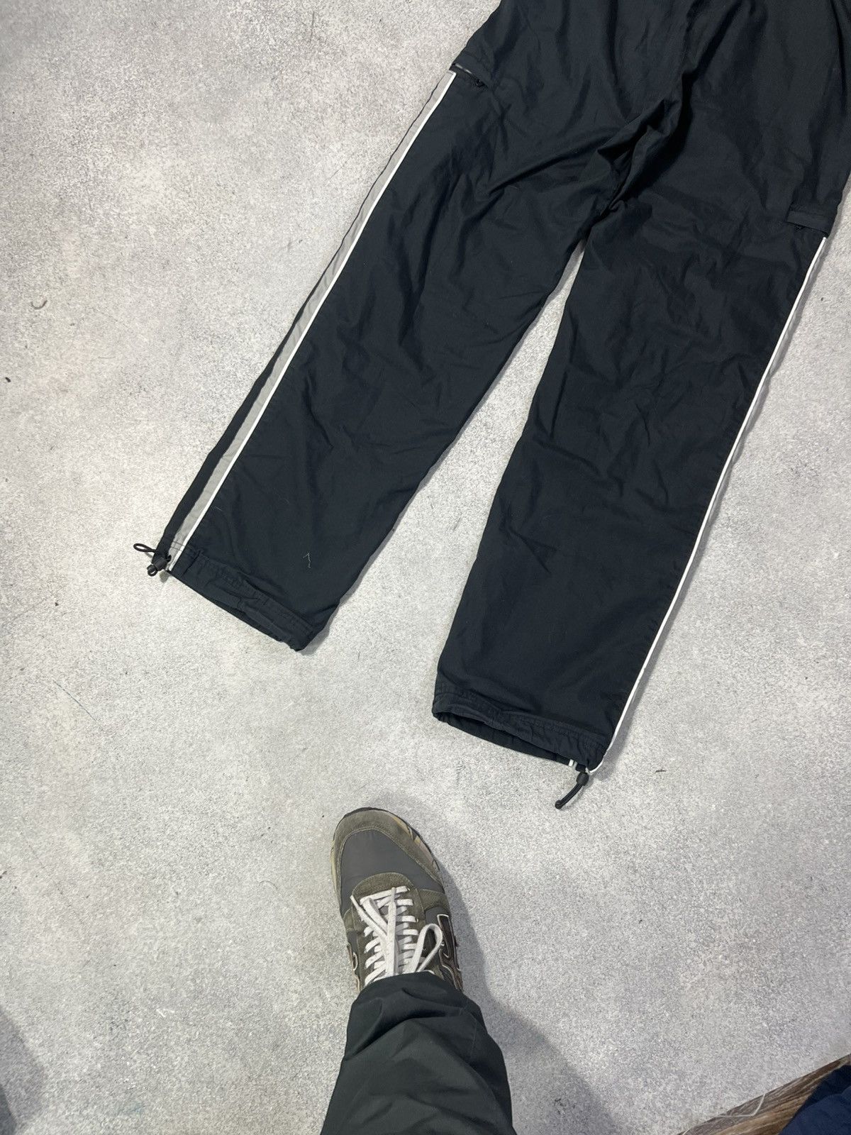 Nike Vintage Nike Track Pants Nylon Striped 00s Y2K Baggy Size US 30 / EU 46 - 9 Thumbnail