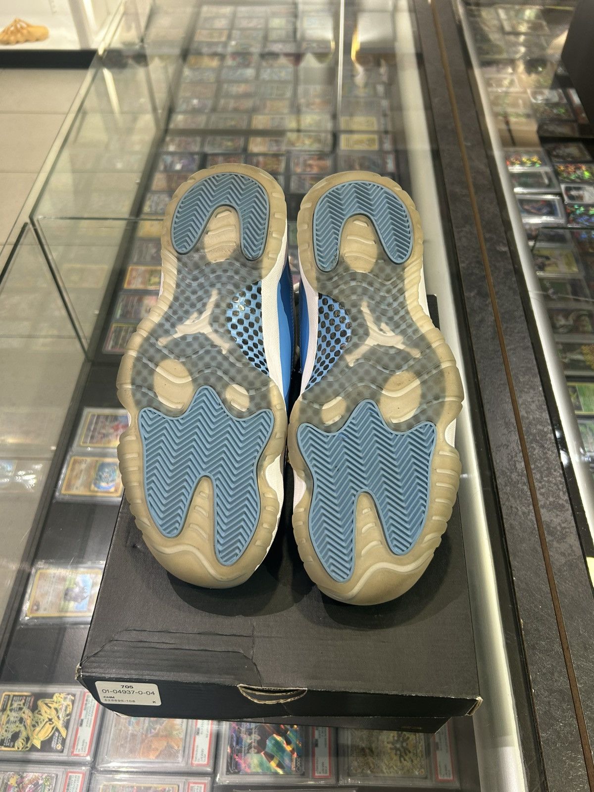Jordan Brand Jordan 11 Low UNC Size US 10 / EU 43 - 10 Thumbnail