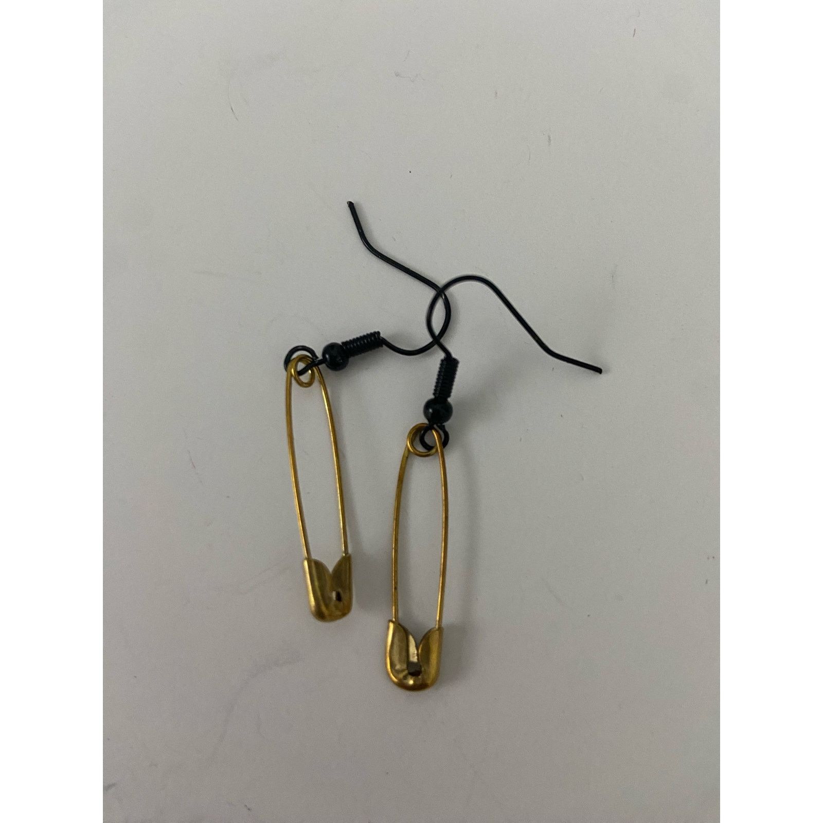 Handmade Upcycled safety pin earrings gold tone Size ONE SIZE - 4 Thumbnail