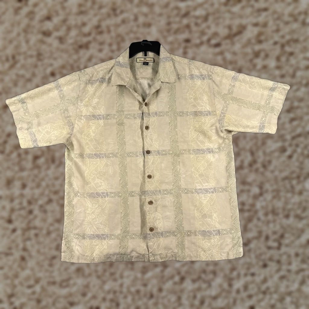Tommy Bahama Tommy Bahama Shirt Men Large Beige Floral Hawaiian Silk Button-Up Pocket Aloha Resort Size US L / EU 52-54 / 3 - 1 Thumbnail