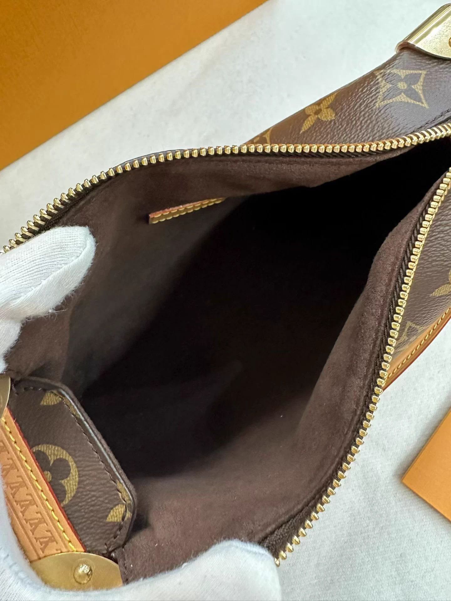 Louis Vuitton LV SIDE TRUNK Soft Chip Gu Ailing x Crossbody M811 Size ONE SIZE - 9 Thumbnail