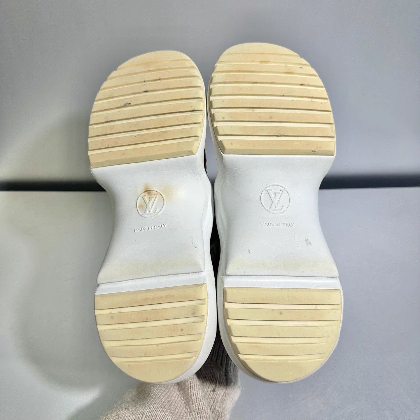 Louis Vuitton Louis Vuitton Archlight White/Red Monogram Sneakers 37 Size US 6 / IT 36 - 7 Thumbnail