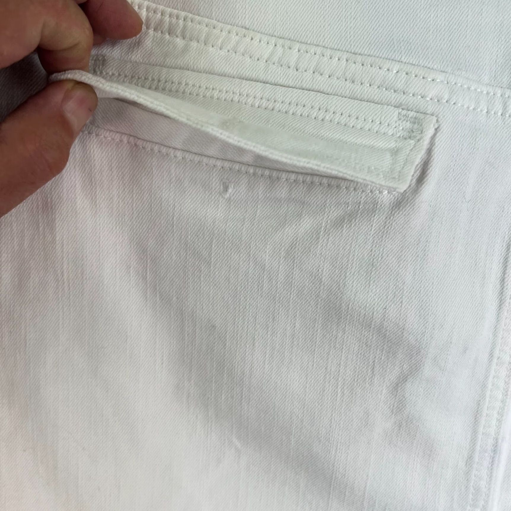 Banana Republic Banana Republic Denim Mini Skirt Womens 10 White 33W - Mini Skirt Women's 10 White Denim Cotton Blend Spandex Vintage? No. 80s 90s Theme (Sorted) Size 32" / US 10 / IT 46 - 4 Thumbnail