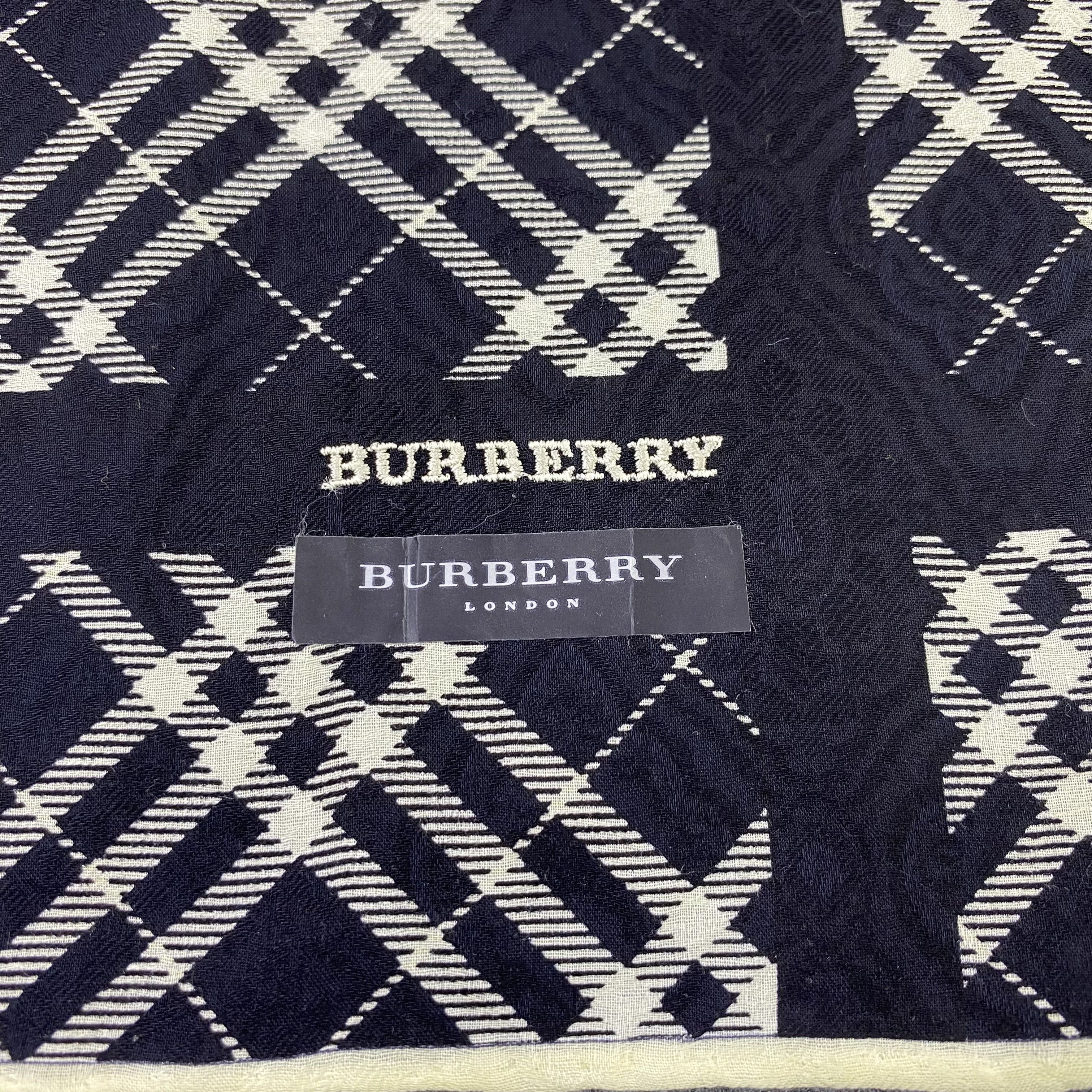Burberry Burberry Handkerchief Neckerchief Bandana-B1722 Size ONE SIZE - 7 Thumbnail