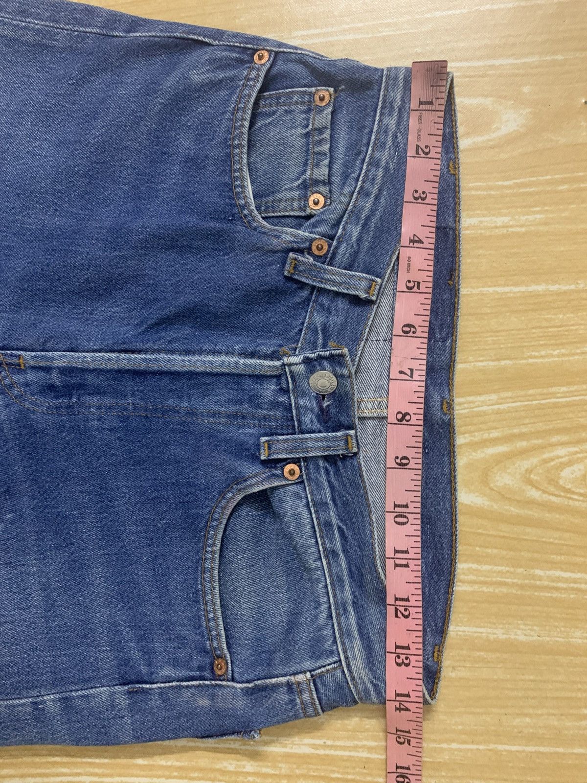 Levi's Vintage Levi’s 501 Button Fly #520 Denim Jeans Pants Size US 28 / EU 44 - 24 Thumbnail