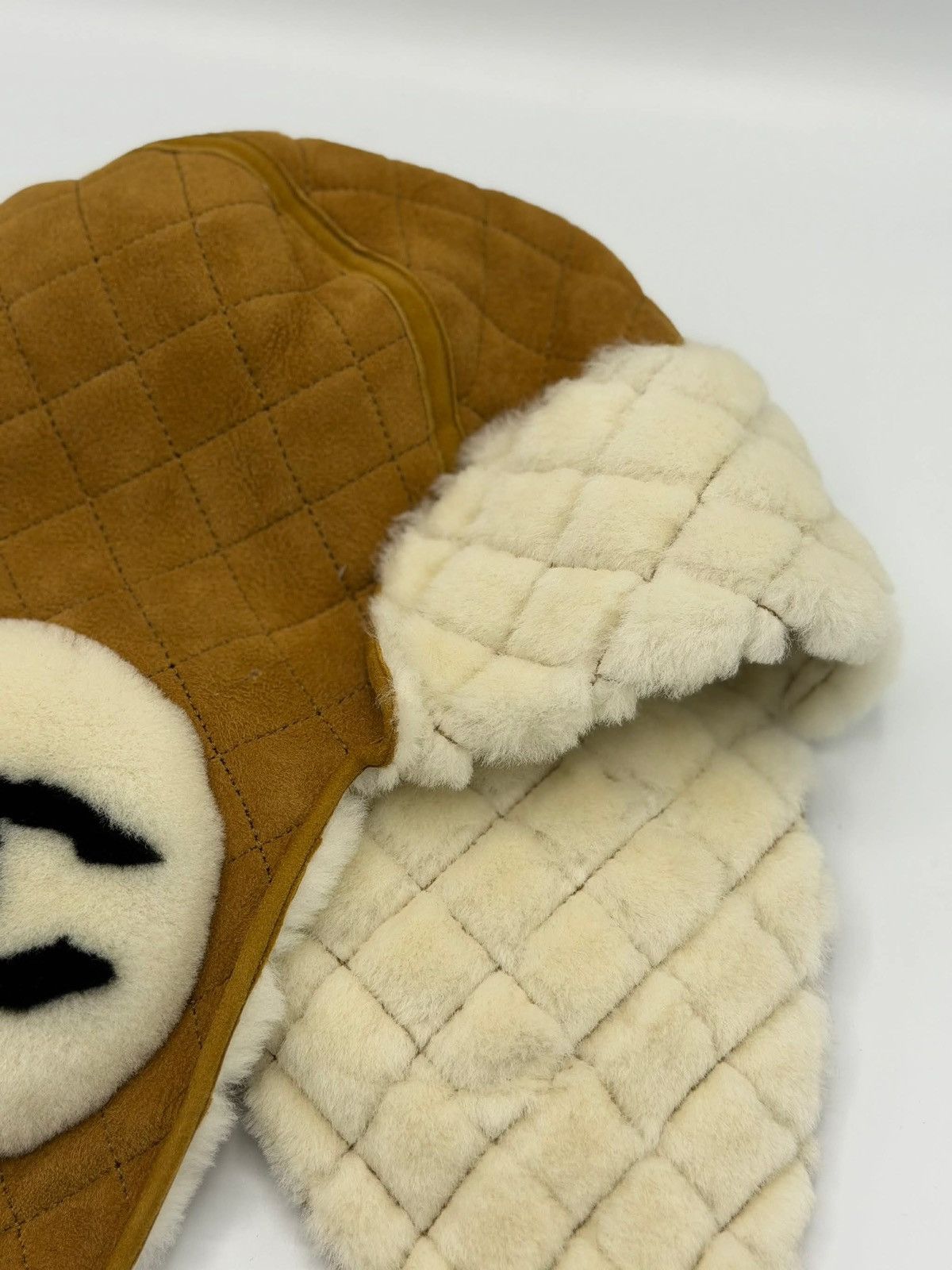 Chanel VERY RARE 2023 Chanel Quilted Shearling trapper hat Size ONE SIZE - 4 Thumbnail