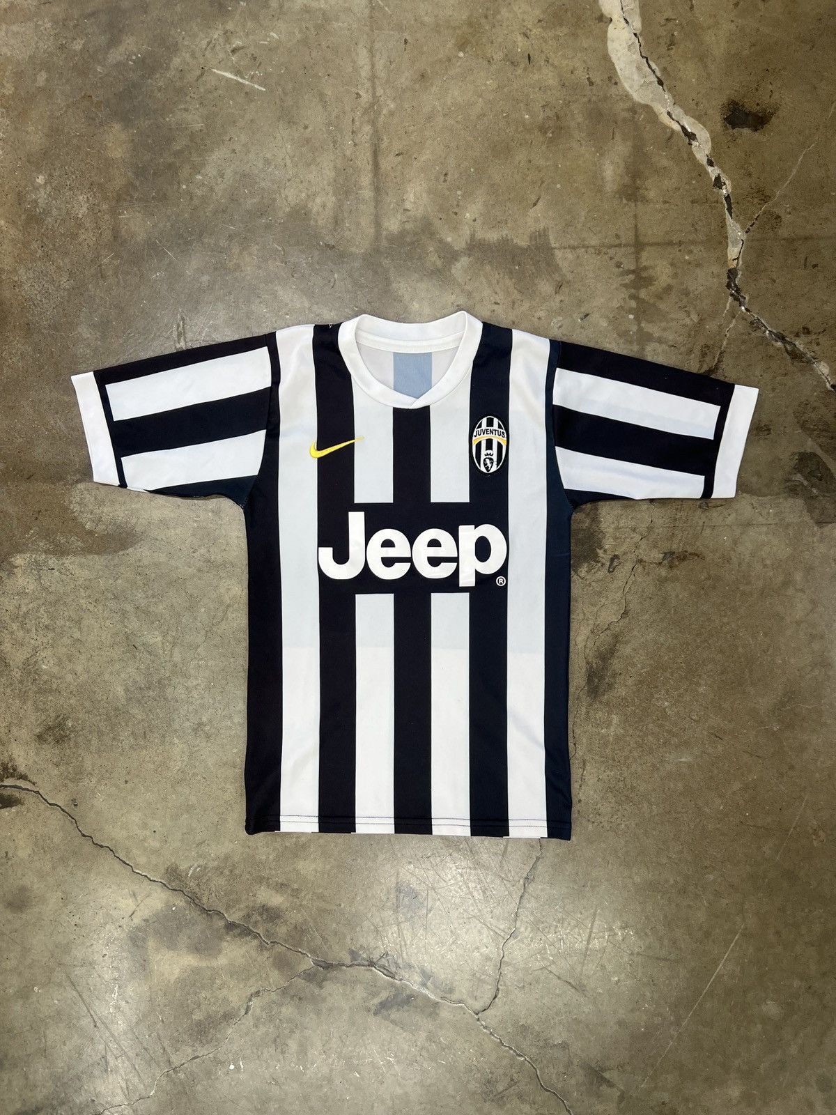 Vintage Nike Juventus FC Jeep Sponsor Jersey Youth Large Size US S / EU 44-46 / 1 - 2 Thumbnail
