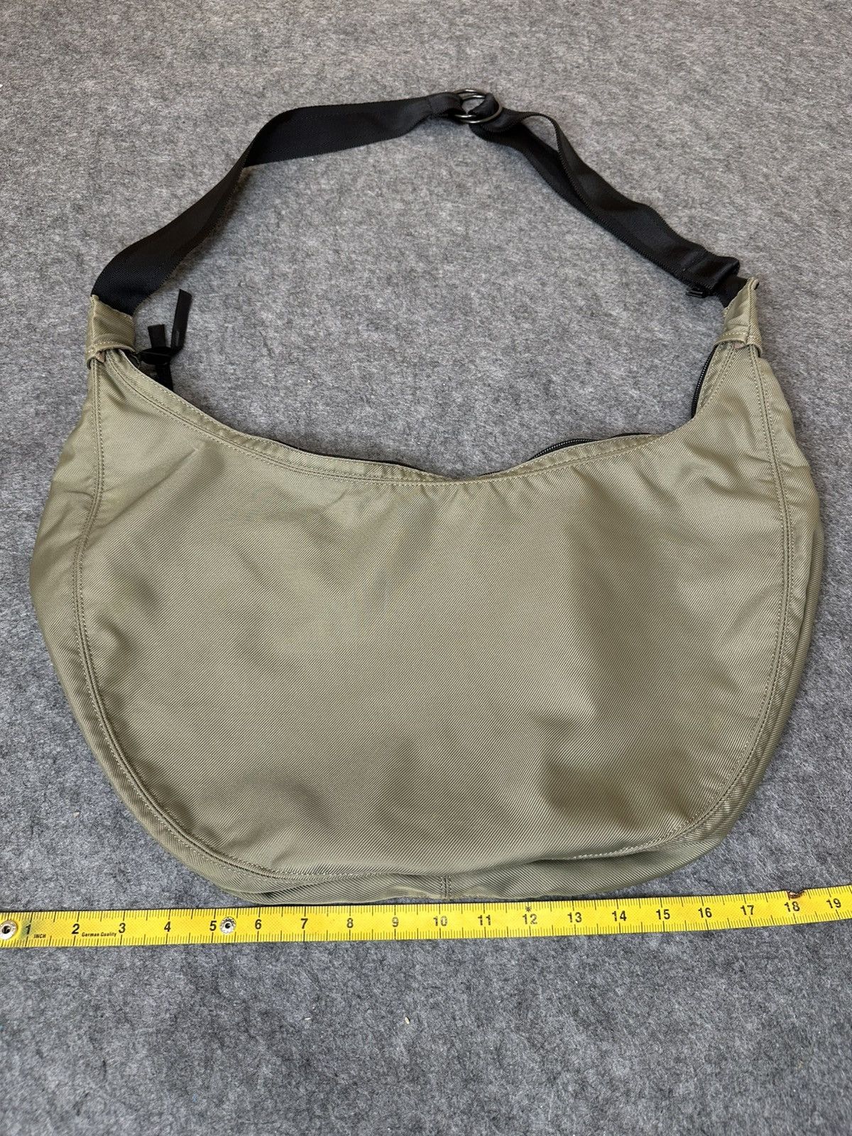 Porter Porter Round Shoulder Bag a distinctive half-moon design. Size ONE SIZE - 17 Thumbnail