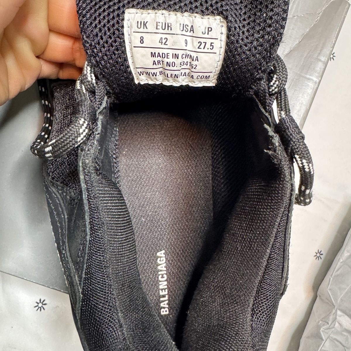 Balenciaga MEN'S TRIPLE S CLEAR SOLE SNEAKER IN BLACK Size US 9 / EU 42 - 6 Thumbnail