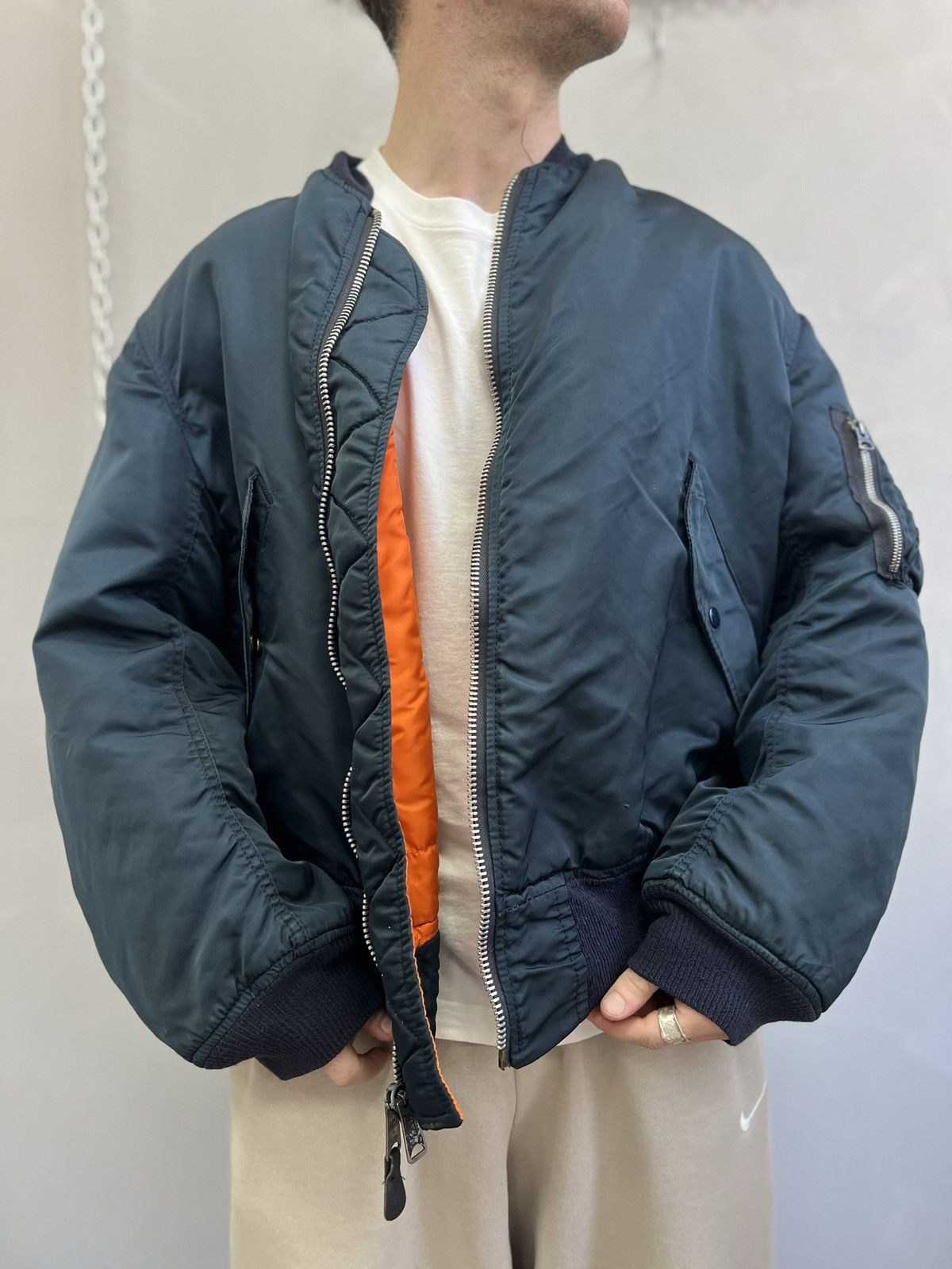 Alpha Industries VINTAGE 90s 80s ALPHA INDUSTRIES BOMBER JACKET KANYE VIBE Size US XL / EU 56 / 4 - 2 Thumbnail