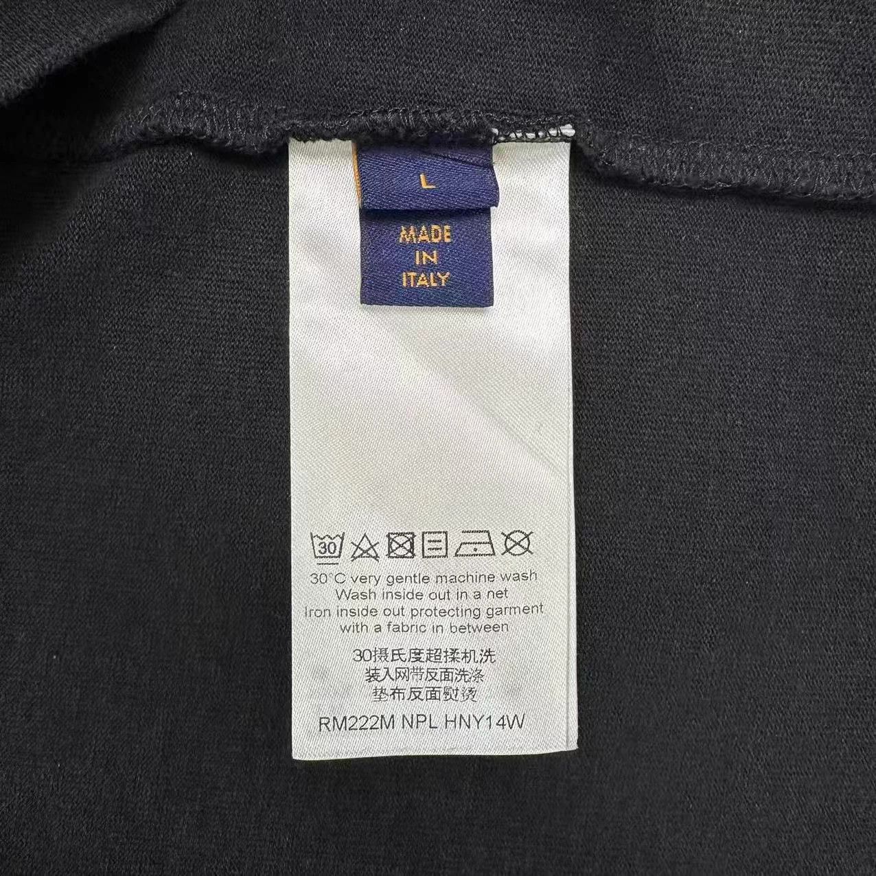 Louis Vuitton Louis Vuitton Embroidered Small Airplane Logo T-Shirt L Size US L / EU 52-54 / 3 - 4 Thumbnail