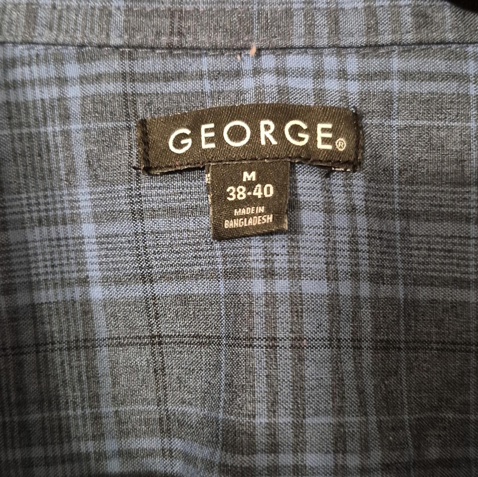 Croft & Barrow Croft & Barrow Men's Navy Plaid Button Down Shirt Medium Size US M / EU 48-50 / 2 - 3 Thumbnail