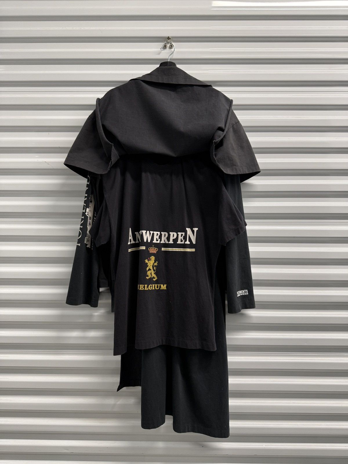 Vetements Vetements Layered Tourist Long-Sleeve T-Shirt Dress Size US M / EU 48-50 / 2 - 7 Thumbnail