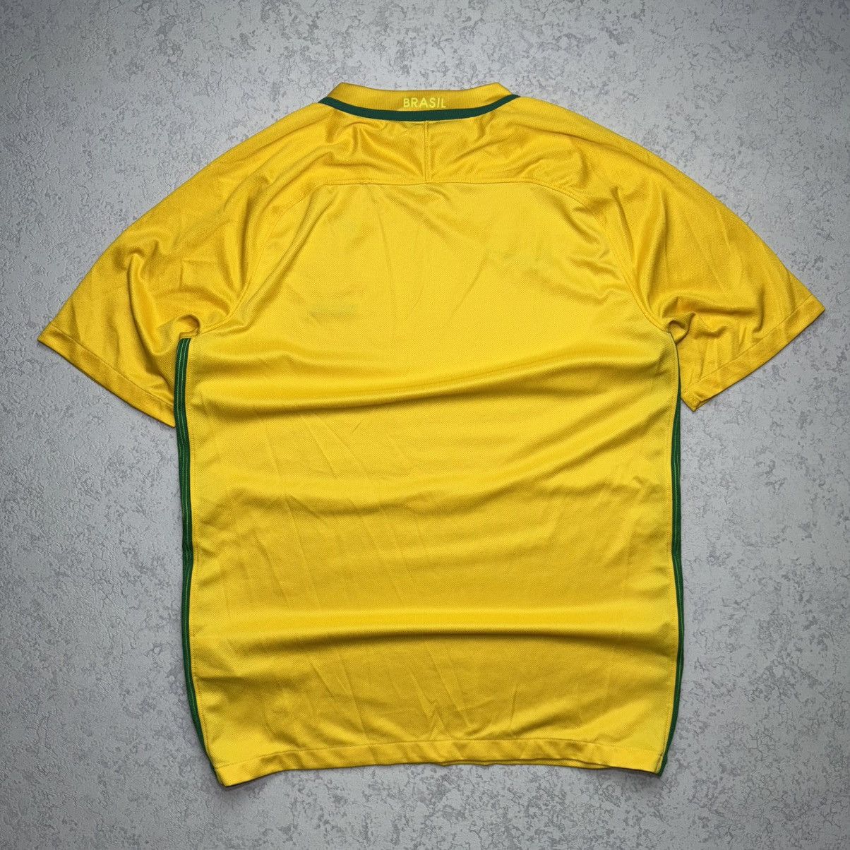 Nike Brasil Nike 2016-2017 Soccer Shirt Size US M / EU 48-50 / 2 - 4 Thumbnail