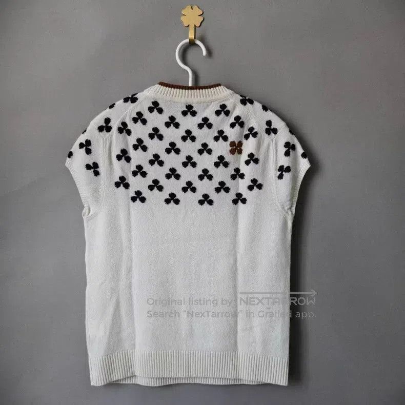 Hermes Hermes Cashmere Flower Petal Embroidered Sleeveless Vest Size XXS / US 00 / IT 34 - 2 Thumbnail