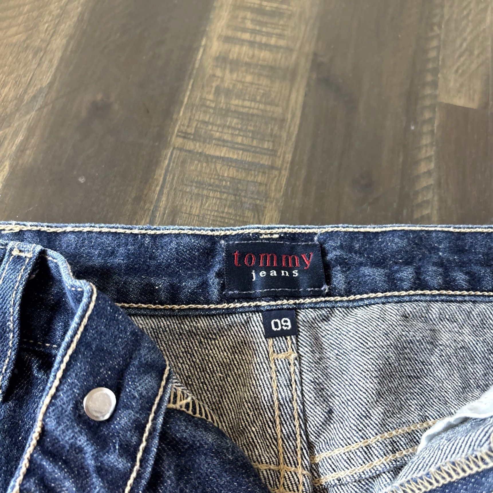 Vintage VINTAGE Y2K Tommy Jeans Denim Skirt Womens Juniors Size 9 Low Rise Mini Blue Size 30" / US 8 / IT 44 - 3 Thumbnail