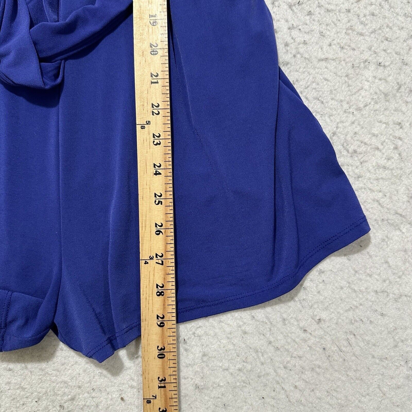 Express Express XS V-Neck Wrap Romper Short Sleeve 2" Inseam Tie Size 26" / US 2 / IT 38 - 9 Thumbnail