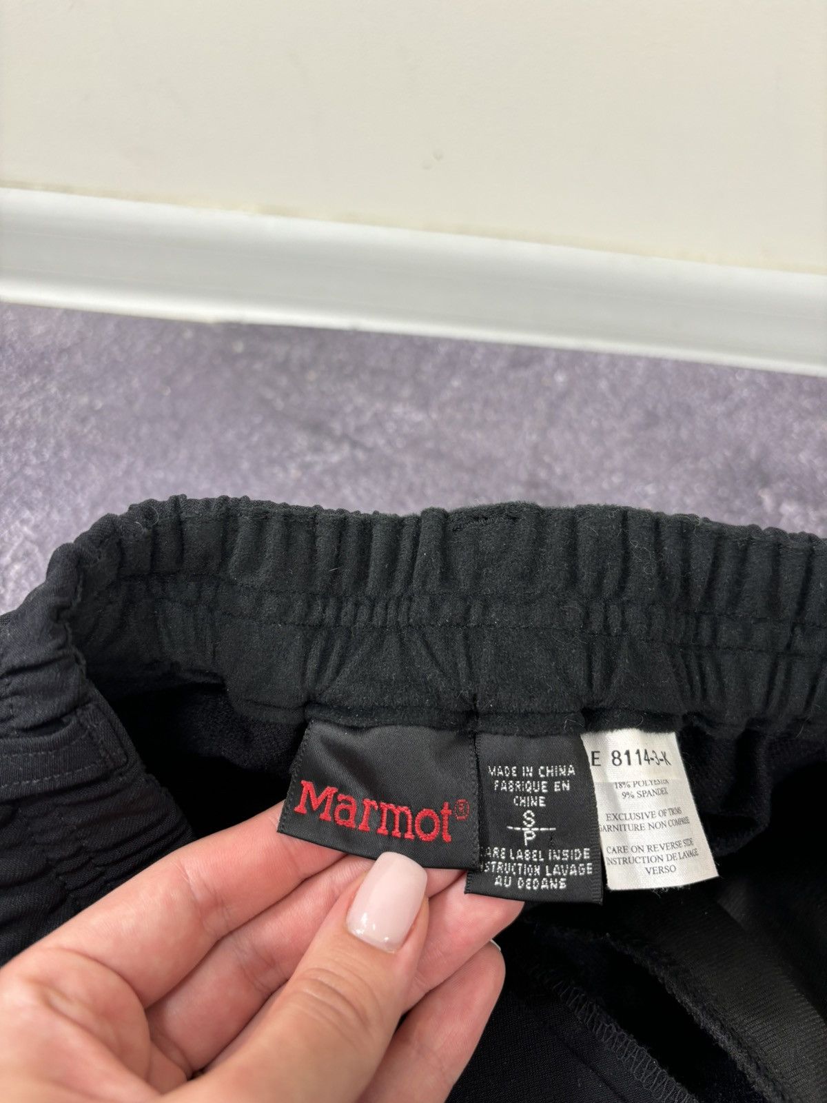 Marmot Vintage Marmot Men’s Heavy Nylon Zip Black Outdoor Pants Size US 30 / EU 46 - 14 Thumbnail