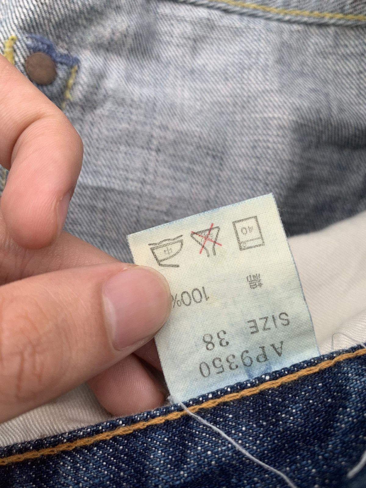 Japanese Brand ACOUSTIC SELVEDGE BUTTON FLY JAPANESE FADED DISTRESSED DENIM Size US 36 / EU 52 - 16 Thumbnail