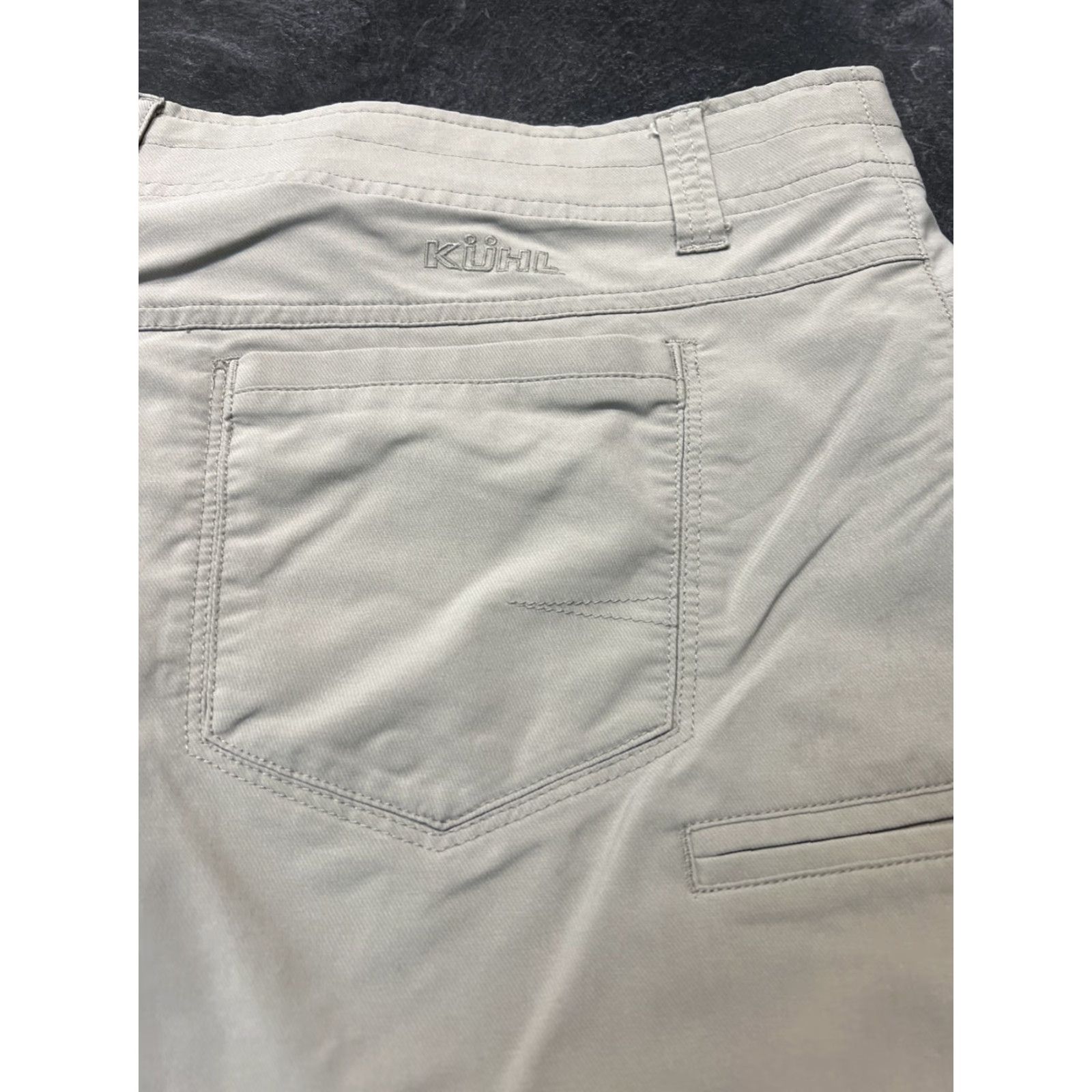Vintage Kuhl Shorts Mens 40 Beige Ripstop Chino Hiking Outdoor Casual Pockets 11 Inseam Mens Size US 40 / EU 56 - 2 Thumbnail