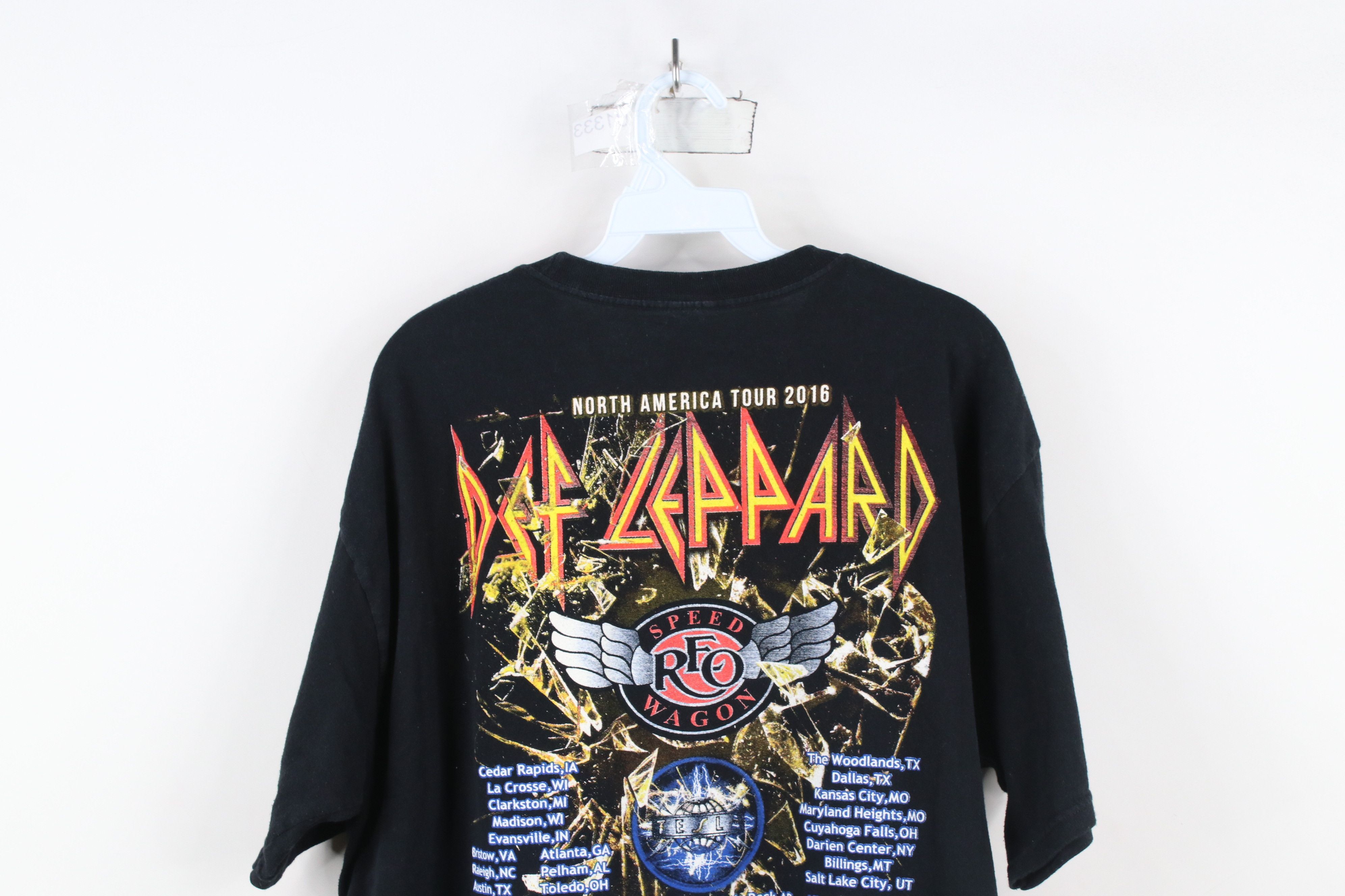 Vintage Vintage Tour Def Leppard REO Speed Wagon Band T-Shirt Size US XL / EU 56 / 4 - 13 Thumbnail