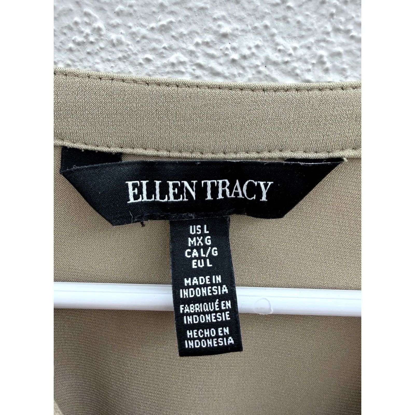 Ellen Tracy Ellen Tracy Blouse Womens Size Large Tan 3/4 Sleeve V-Neck Zipper Size L / US 10 / IT 46 - 4 Thumbnail