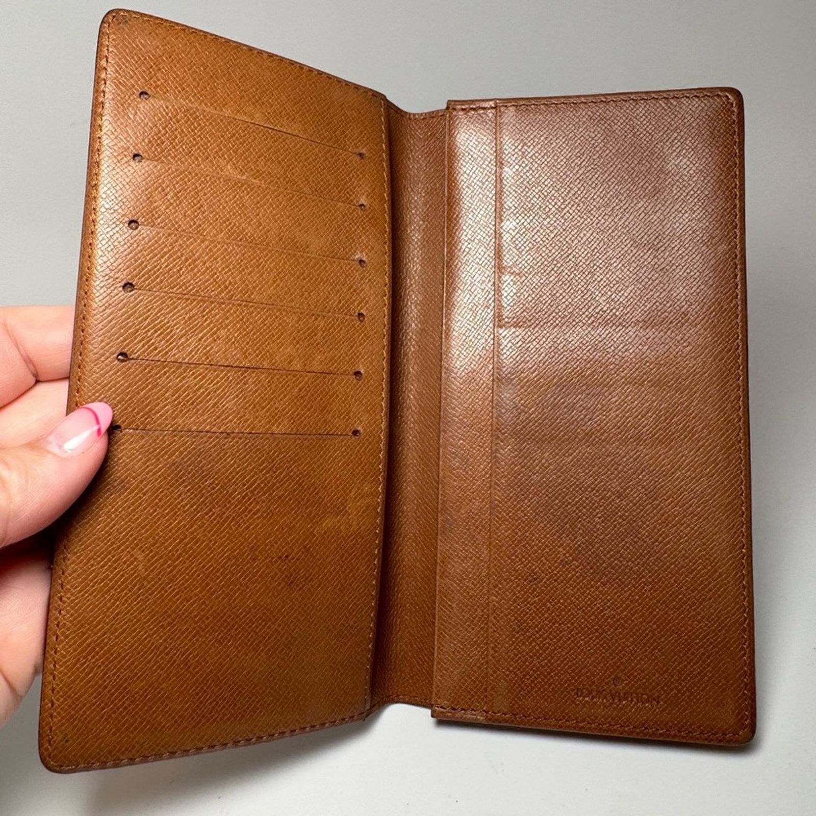 Louis Vuitton Louis Vuitton Monogram Portes Cartes Wallet/Passport Cover Size ONE SIZE - 15 Thumbnail