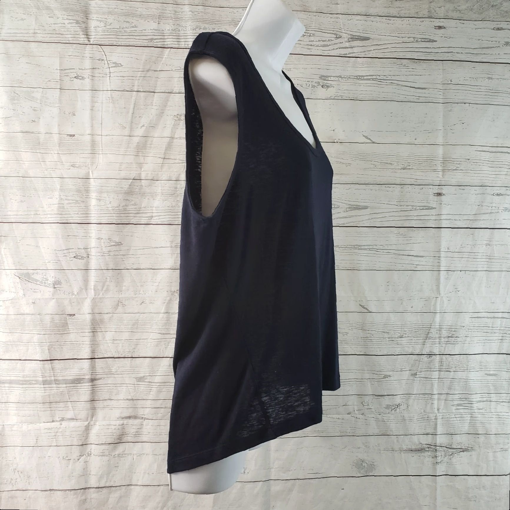 Athleta Athleta Womens Tank Top Sz Medium Blue Scoop Neck Size M / US 6-8 / IT 42-44 - 3 Thumbnail