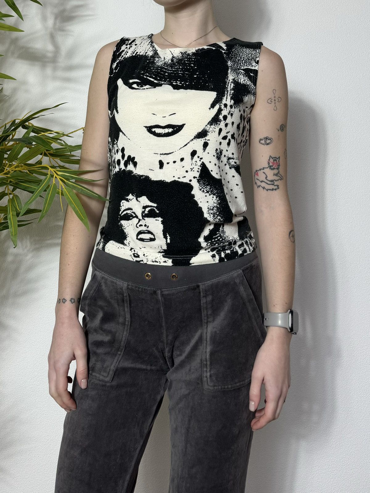 Vintage Y2K STYLE AVANT GARDE FACES PRINTED TANK TOP Size M / US 6-8 / IT 42-44 - 3 Thumbnail