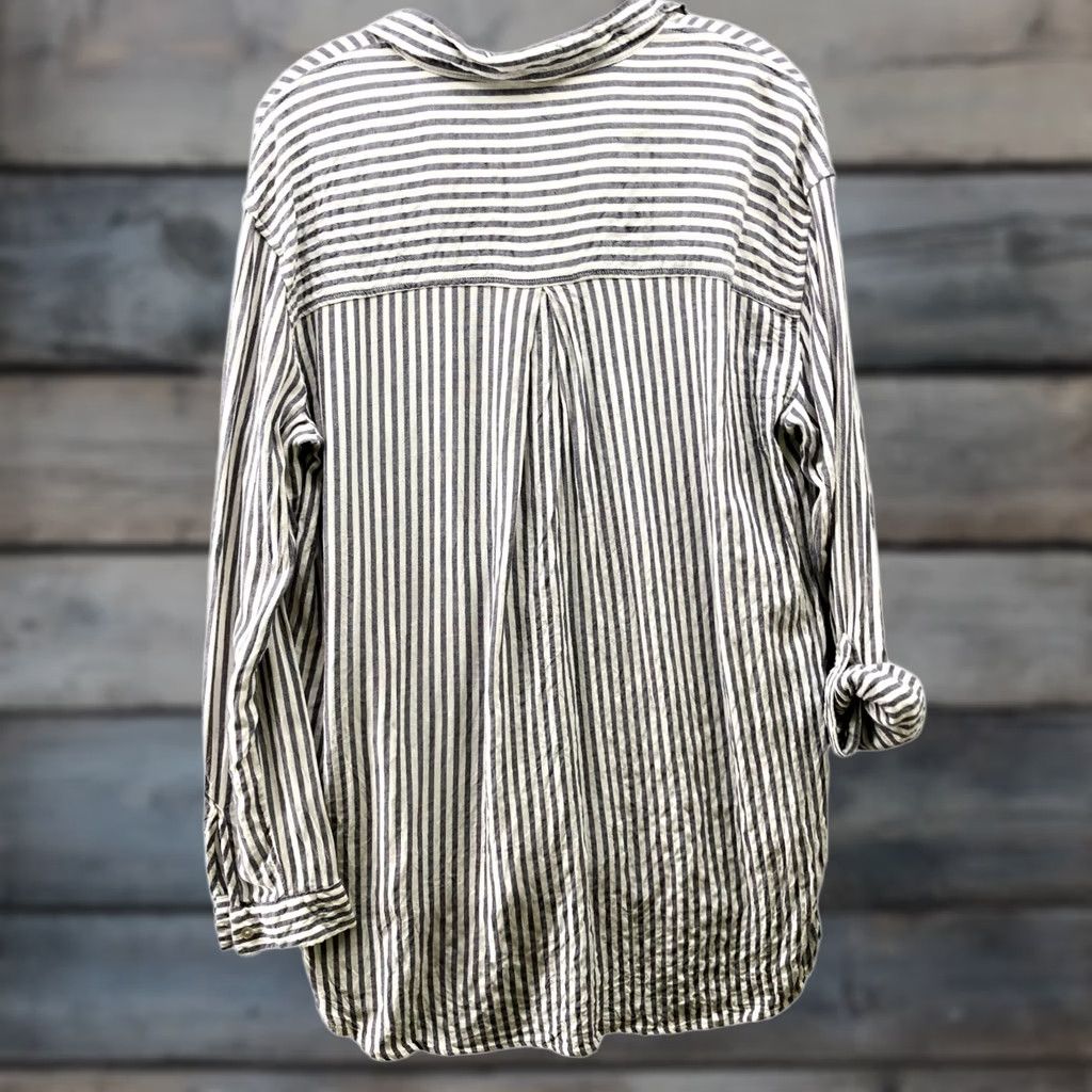 Vintage Jane & Delancey Button Down Shirt Womens M Rayon Gray White Striped Roll Tab Shirt Size M / US 6-8 / IT 42-44 - 1 Thumbnail