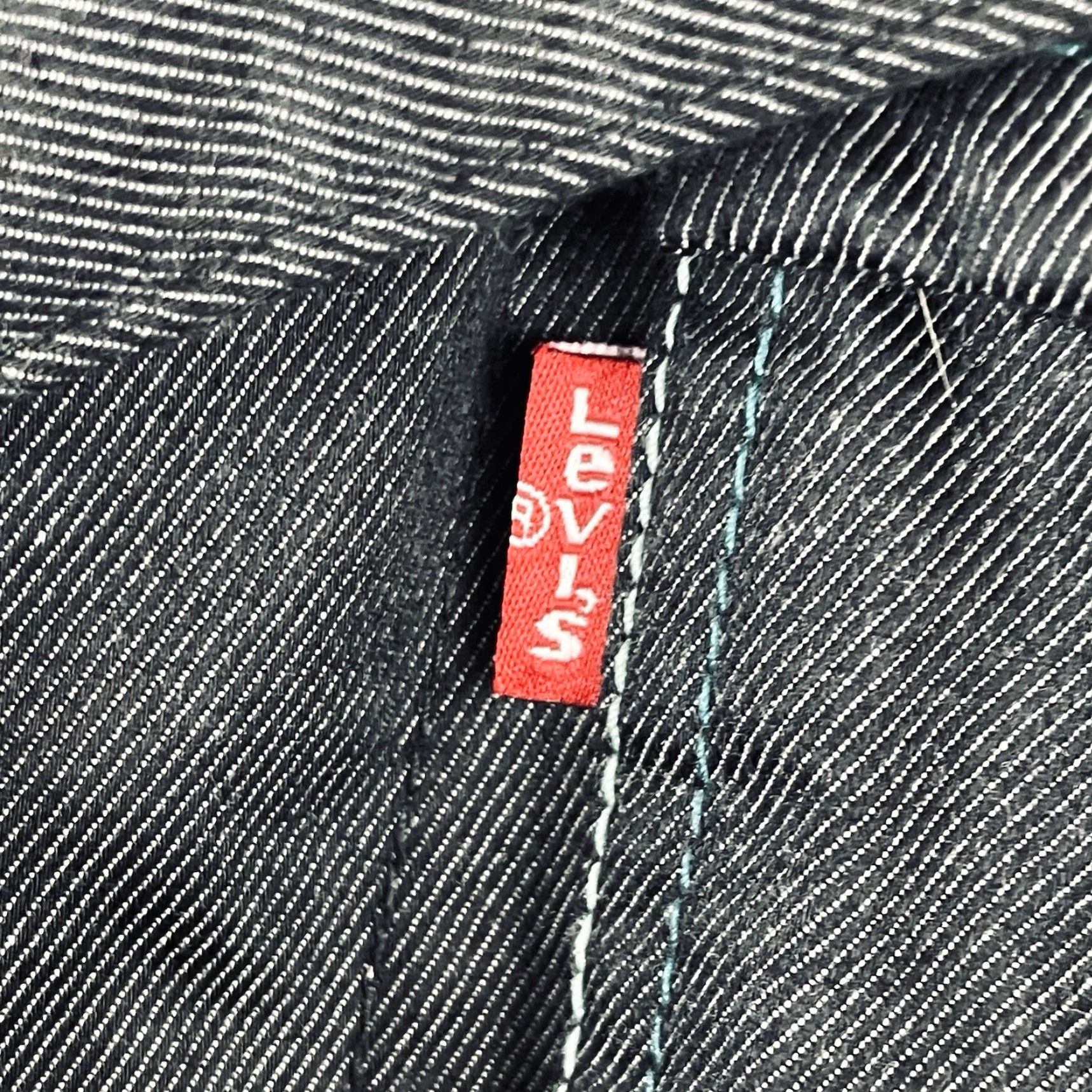 686 VINTAGE 686 x Levi’s Jacket Women’s M Denim Blue Ski Snow Jacket Regular Lined Pockets Logo Akira West R1 Size M / US 6-8 / IT 42-44 - 4 Thumbnail
