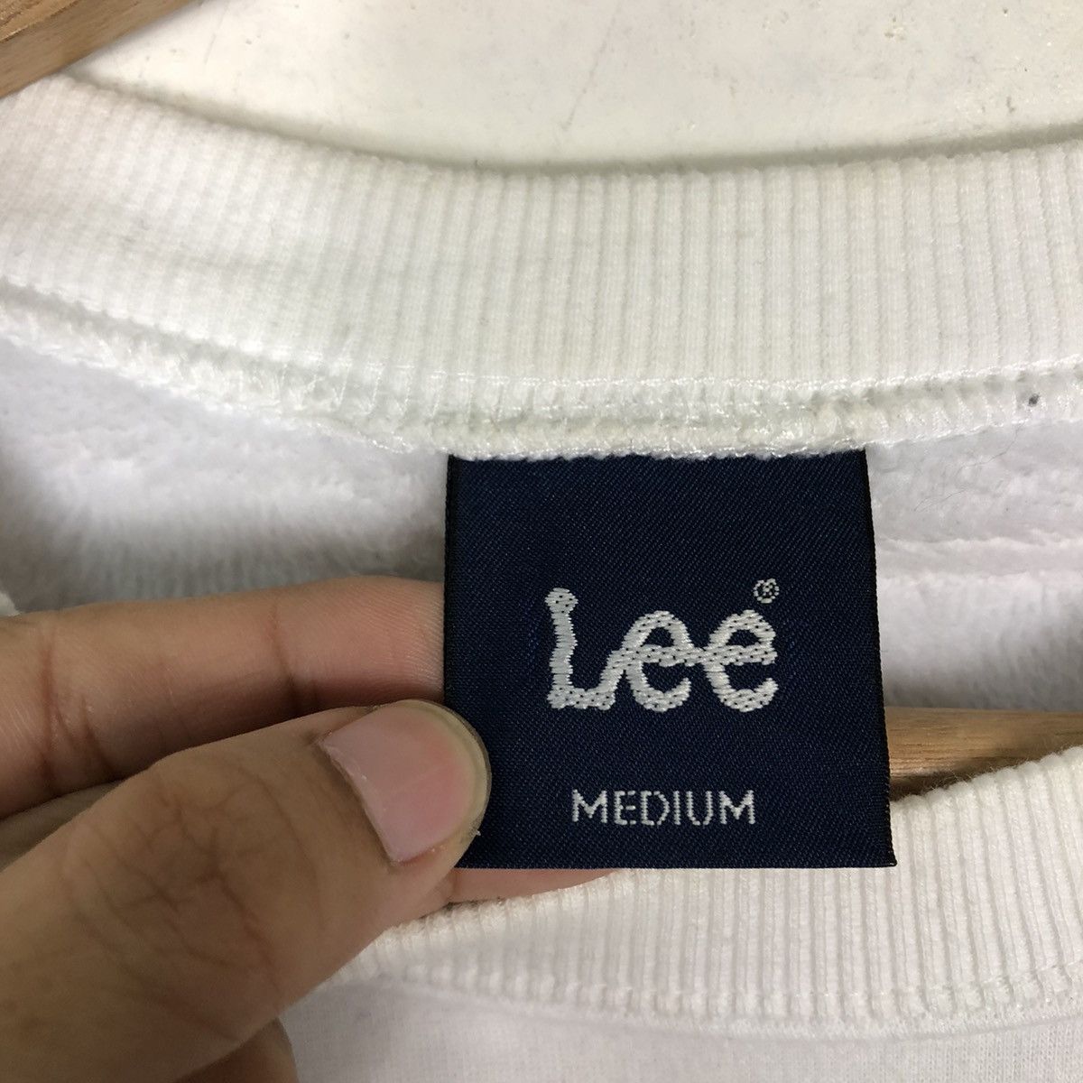Japanese Brand 🔥90’s Vintage Crewneck Sweatshirt Lee Centre Logo Size US M / EU 48-50 / 2 - 10 Thumbnail