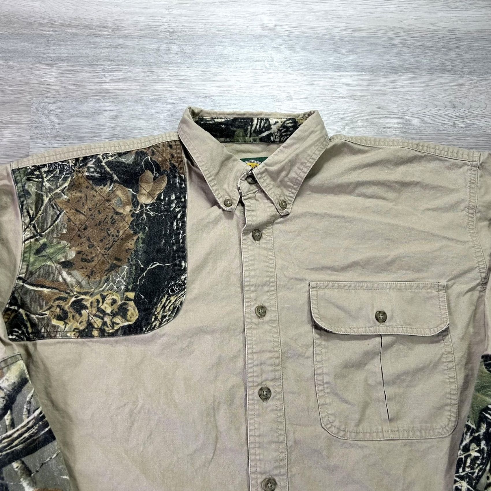 Vintage Cabela's Shirt Mens XLT Beige Camo Patch Long Sleeve Button Up Hunting Outdoor Size US XL / EU 56 / 4 - 3 Thumbnail