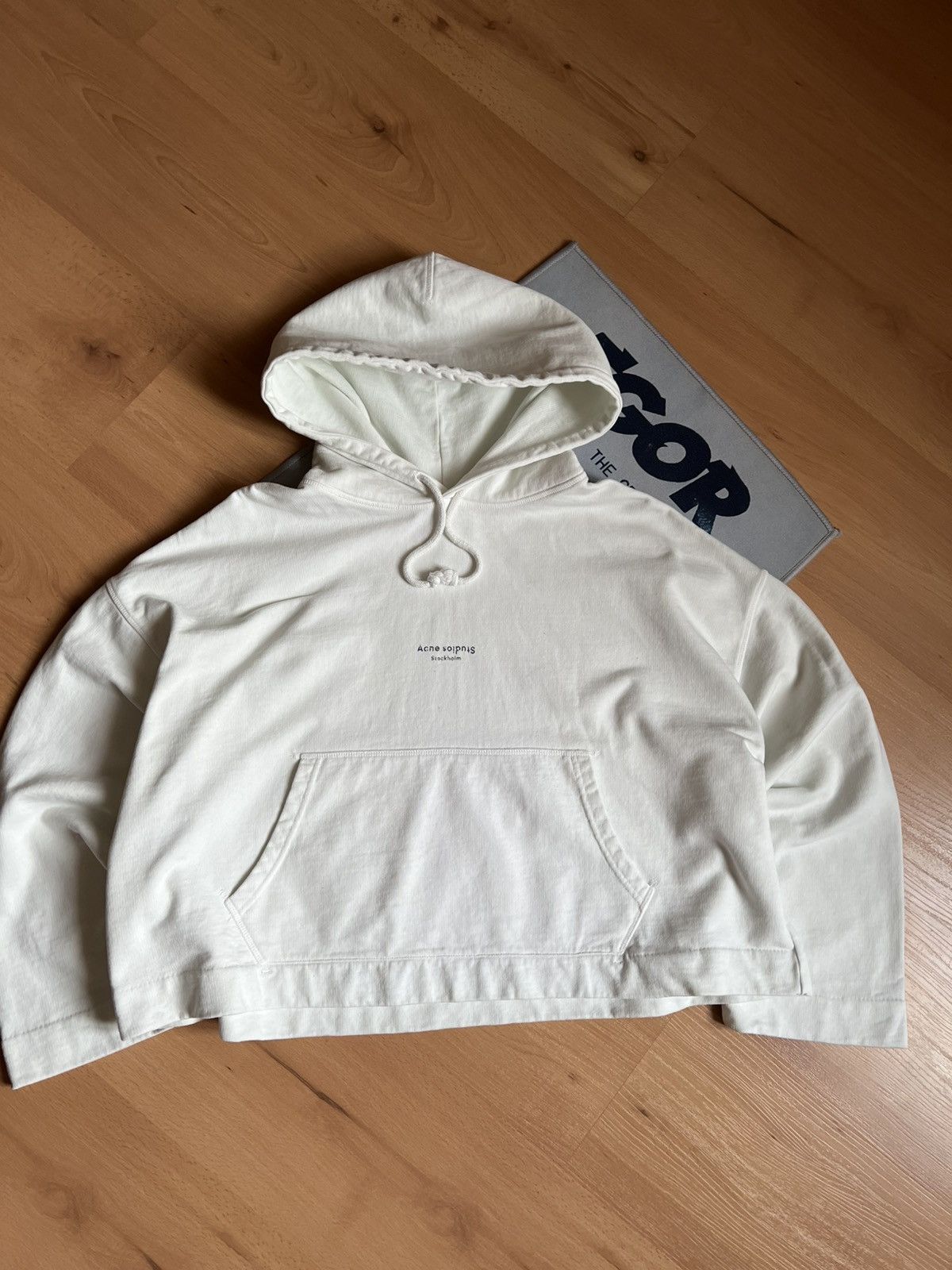 Acne Studios Acne Studios Stamp logo cropped boxy white hoodie XS-S Size US XS / EU 42 / 0 - 5 Thumbnail