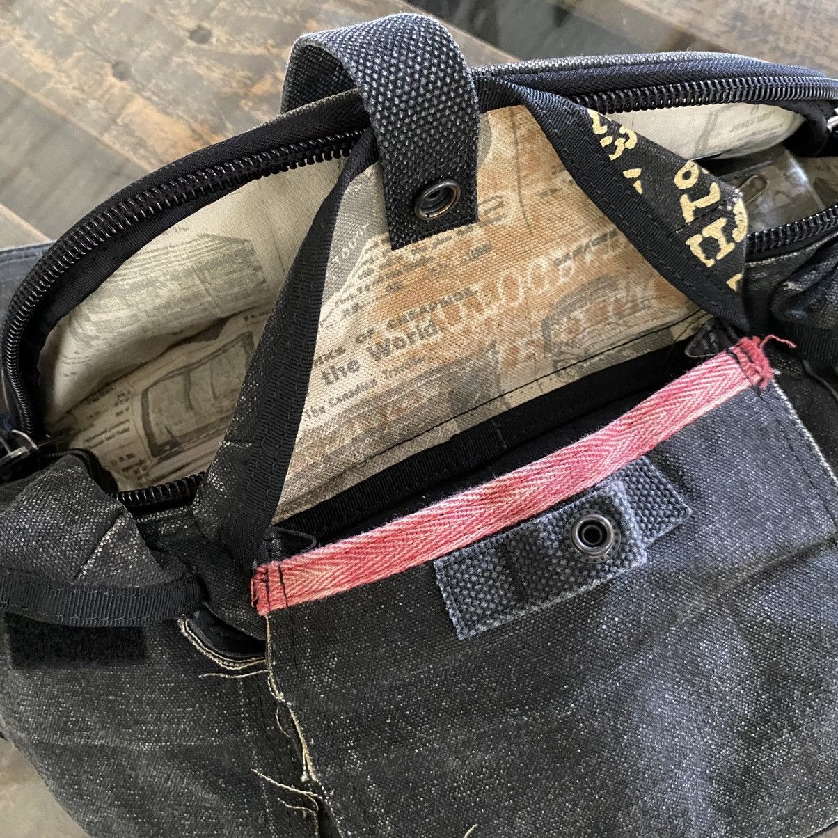 Designer TOUGH Jeansmith Black Utility Waist Bag with Yellow Print Size ONE SIZE - 13 Thumbnail
