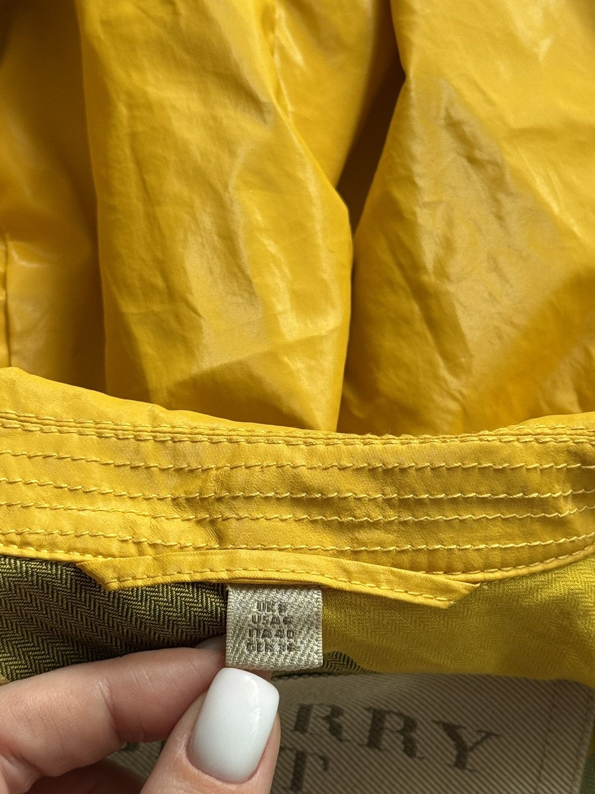 Burberry Burberry Brit yellow raincoat jacket Size M / US 6-8 / IT 42-44 - 6 Thumbnail