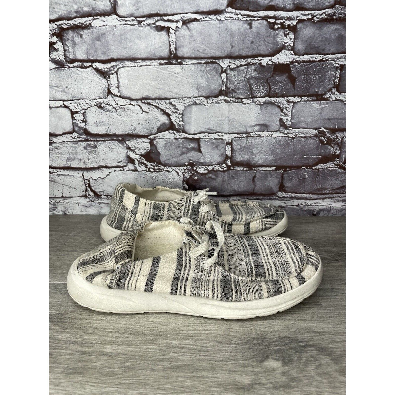 REEF Reef Cushion Coast Mid White Fabric Black Lace Up Sneakers W Size US 8.5 / IT 38.5 - 15 Thumbnail