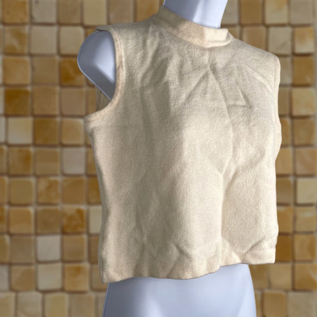 St. John VINTAGE St John Shirt Womens Cropped Sleeveless Wool Knit Cream White Size S 2001 Size S / US 4 / IT 40 - 1 Thumbnail