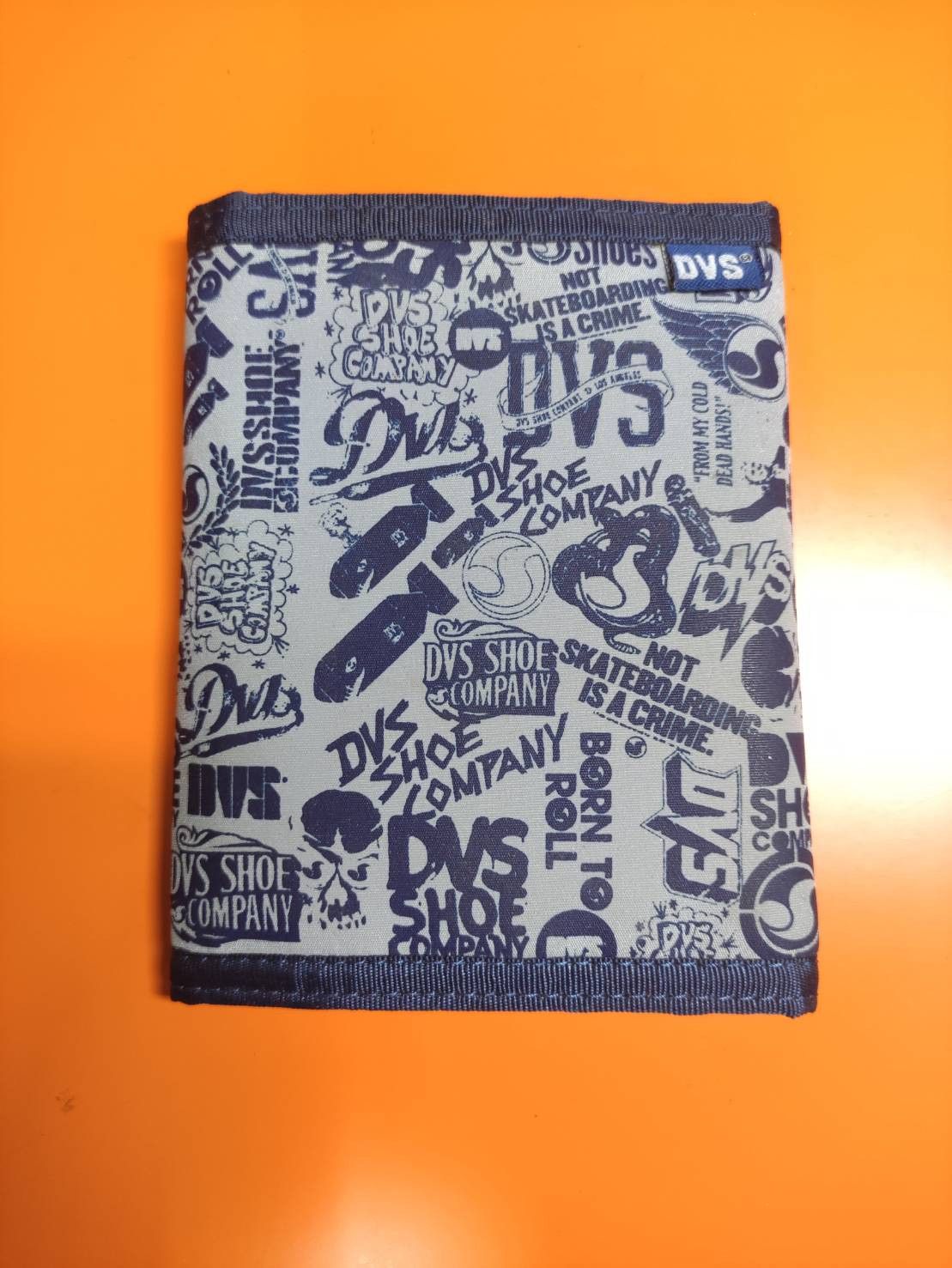 DVS Vtg 00's DVS Skate Logo All Over Print Jumble Wallet Size ONE SIZE - 2 Thumbnail