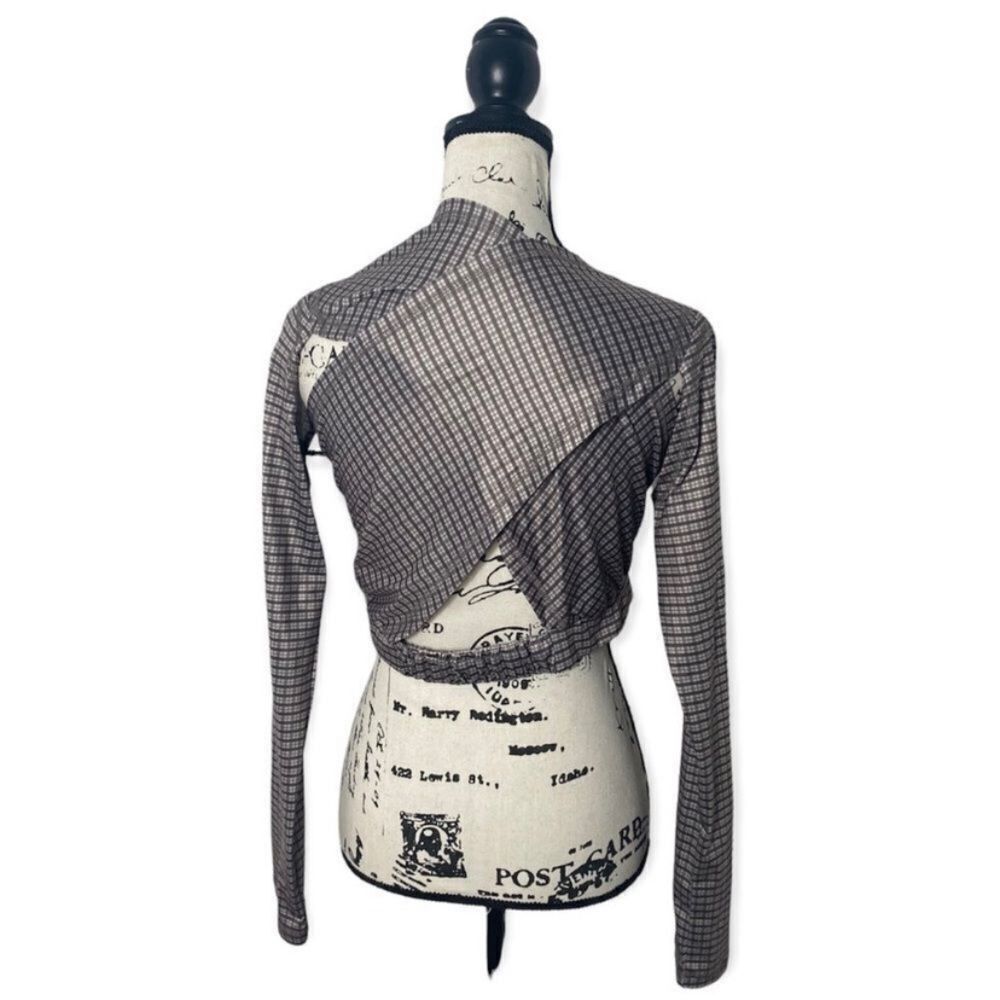 Shein SHEIN Gray Twist Back Long Sleeve Crop Top - Size L Size L / US 10 / IT 46 - 2 Thumbnail