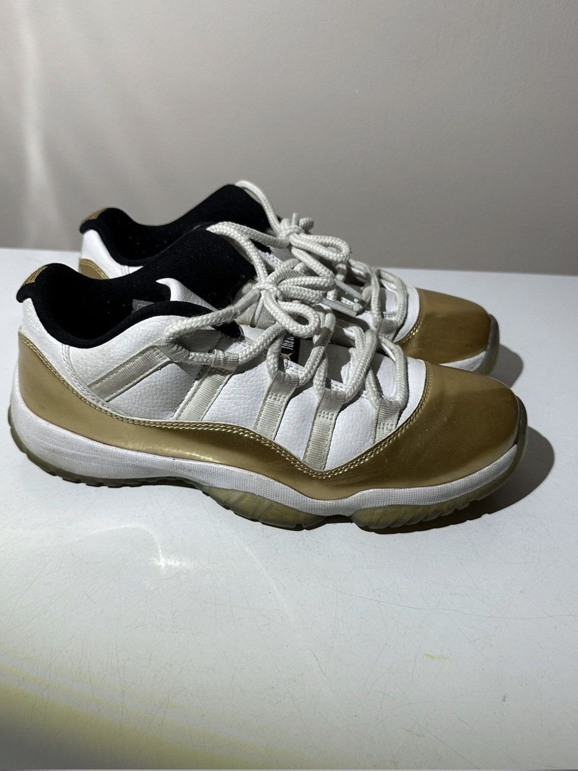 Jordan Brand Jordan 11 Low Closing Ceremony Size US 8 / EU 41 - 4 Thumbnail