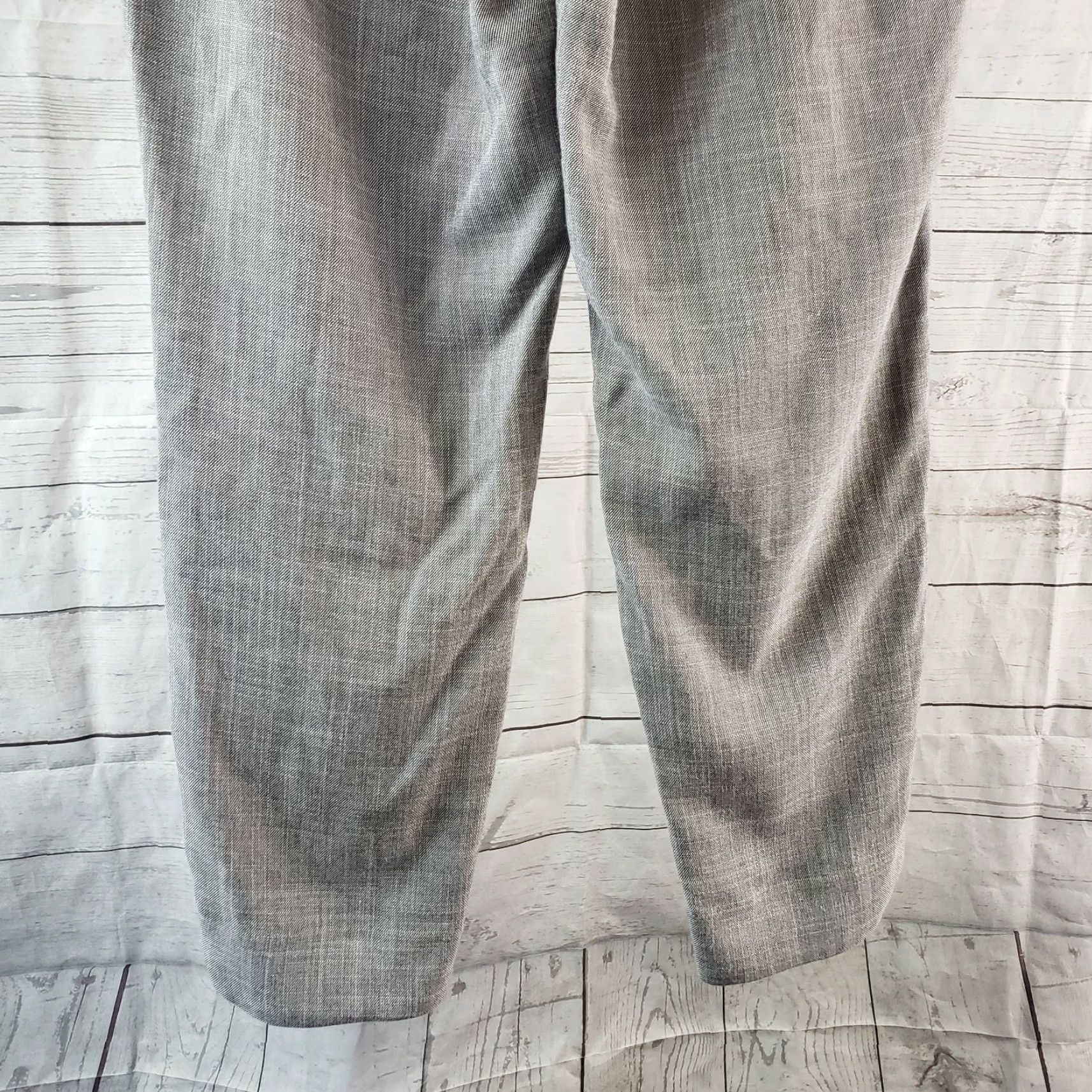 Vintage Chico's Womens Cropped Pants Gray Mid Rise Pull On Rayon Blend 6 Inseam 25.5 in Womens Pants Crop Size 28" / US 6 / IT 42 - 5 Thumbnail