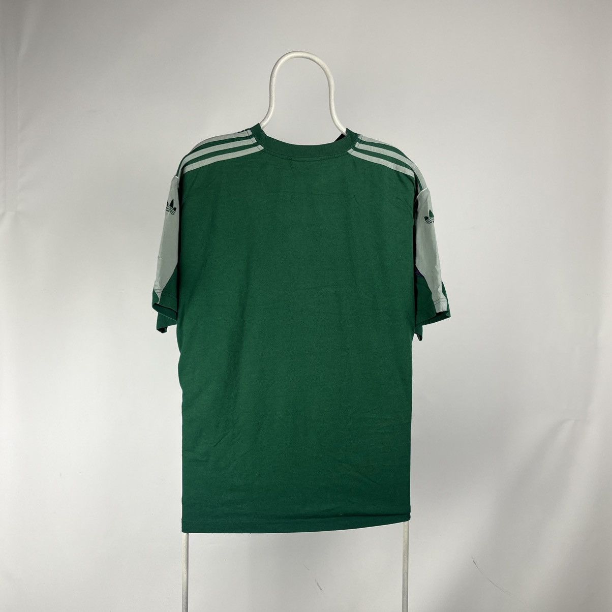 Adidas Vintage Adidas T-shirt Box Logo size XLarge Size US XL / EU 56 / 4 - 2 Thumbnail