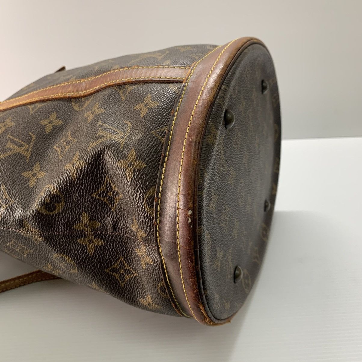 Louis Vuitton Louis Vuitton Monogram Bucket GM Bag Size ONE SIZE - 4 Thumbnail