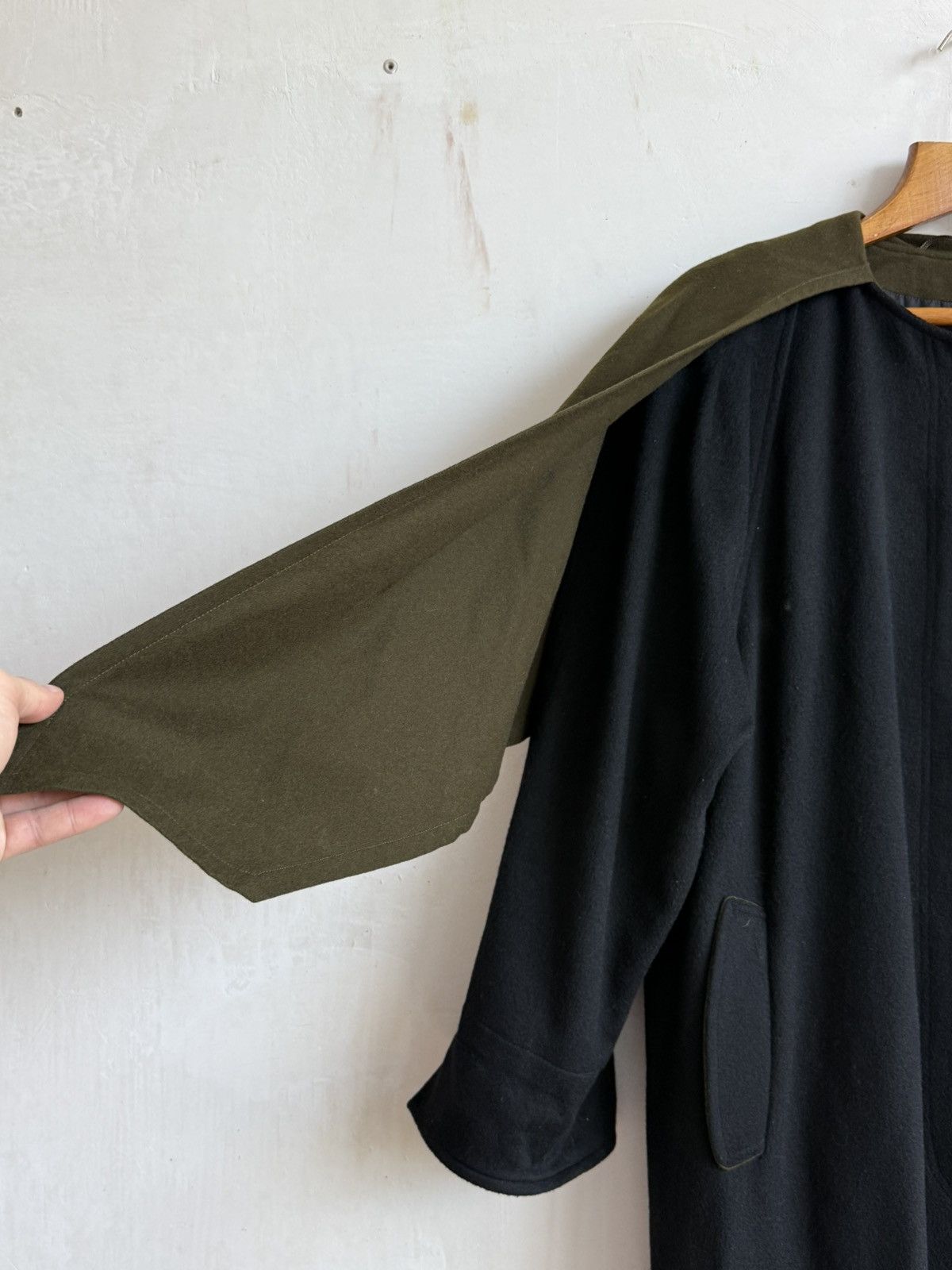 Schneiders Vintage Schneiders Salzburg Wool Coat with Green Cape Wool Size L / US 10 / IT 46 - 9 Thumbnail